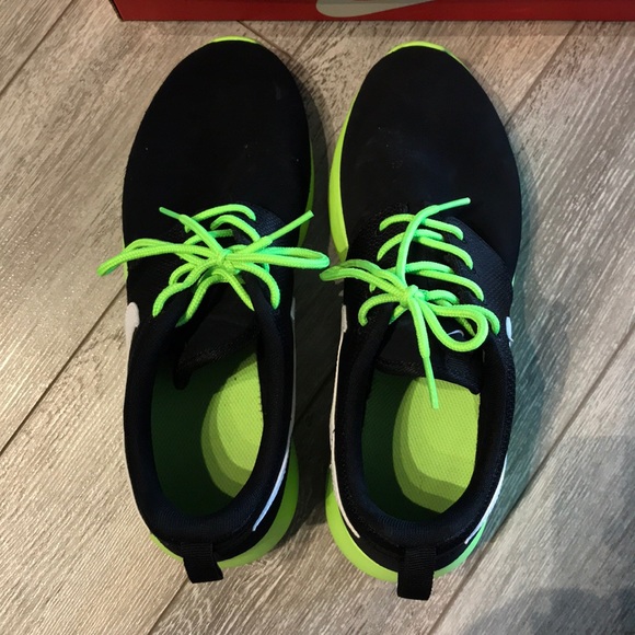 Nike Roshe Run - Picture 5 of 10